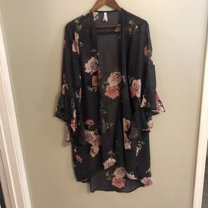 Gray Floral Kimono - Plus Size 1X